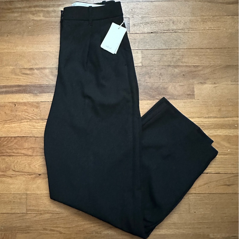 NWT Aritzia Effortless Pants